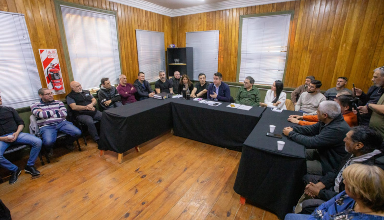 Pérez y vecinos analizan proyectos para descomprimir el puente Gral. Mosconi