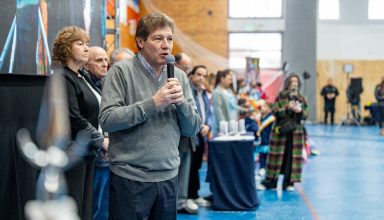 “El futuro de Tierra del Fuego es grande, porque en momentos difíciles como éste sale la fuerza delos Fueguinos y Fueguinas"