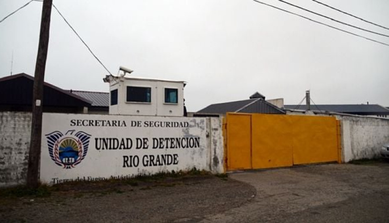 Allanaron la Unidad de Detención de Río Grande por presuntas torturas y abusos a internos