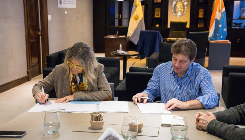 Tierra del Fuego y Senasa firman un convenio estratégico para transformar a la provincia en el polo acuícola austral
