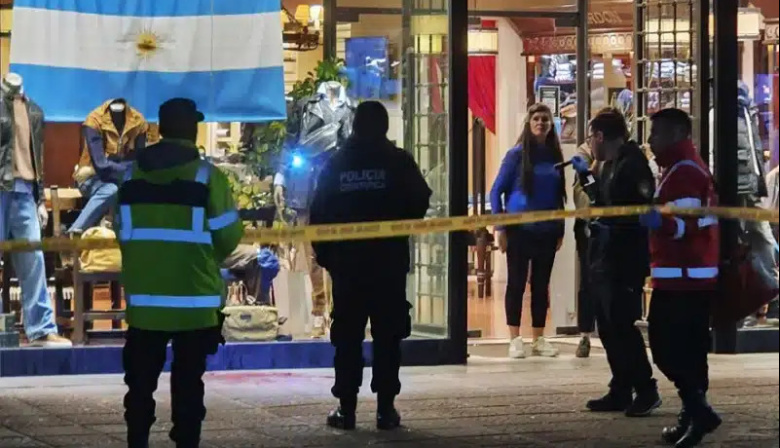 Un adolescente fue apuñalado durante una violenta pelea en pleno centro de Río Grande