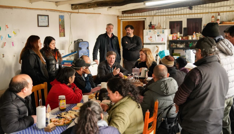 Melella se reunió con productores de la Margen Sur para avanzar en la regularización de tierras y fortalecer su desarrollo productivo