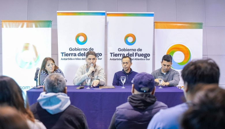 Se firmó el contrato para la ejecución de la red eléctrica y el alumbrado publico de Chacra VIII en Rio Grande