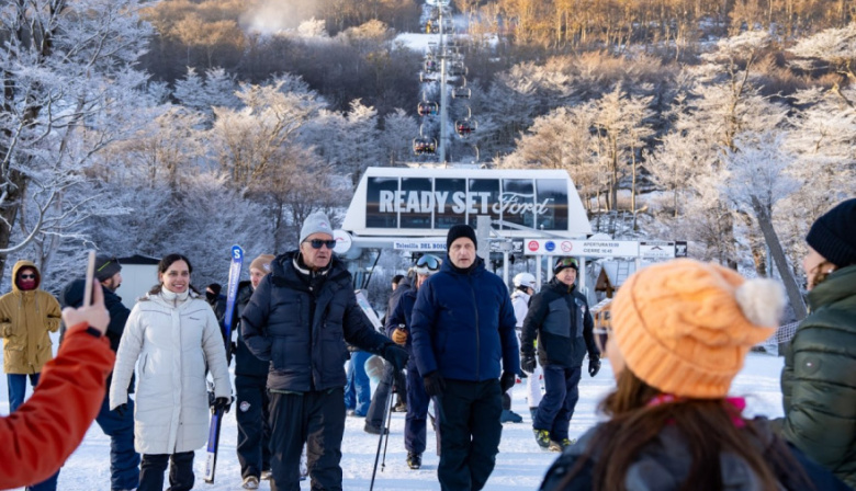 Scioli destacó el potencial turístico de Ushuaia y aseguró que hay "las mejores expectativas" para la temporada de nieve