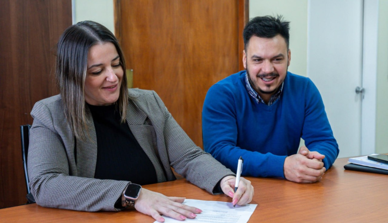 El gobierno provincial y Terra Ignis firmaron un convenio para fortalecer el deporte fueguino