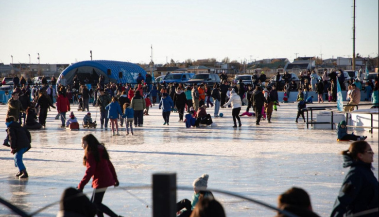 Río Grande extenderá las actividades en la pista de hielo y prepara una jornada nocturna de cierre