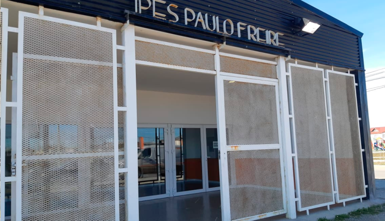 El ministerio de educación informa sobre nuevo lugar de atención, cronograma de actos públicos e inscripciones en Rio Grande