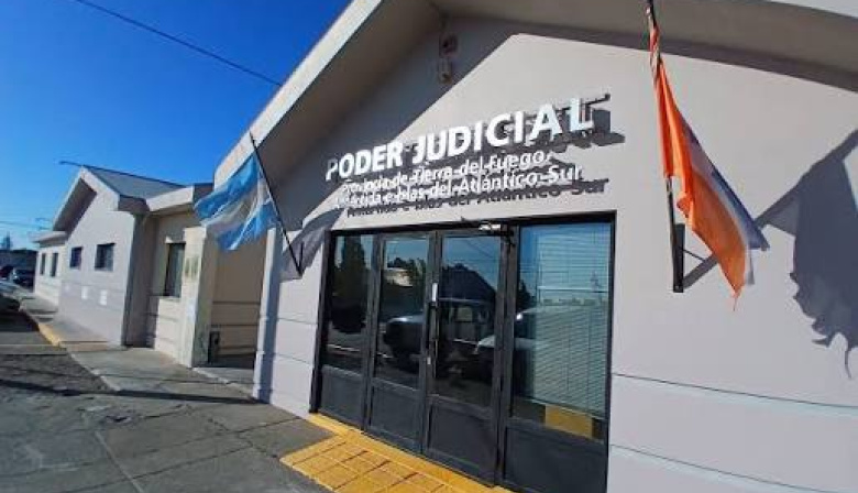Comienza juicio a un hombre de más de 50 años detenido por los abusos sexuales a sus hijastras