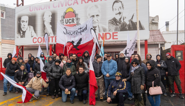 La UCR movilizó en Rio Grande en defensa de la soberanía y contra la modificación de la ley de tierras