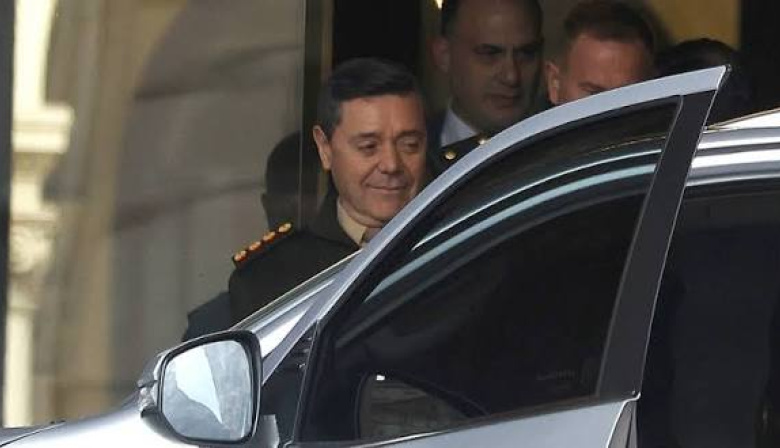 Lapidario informe de un Almirante retirado contra la Armada: "Los sueldos de miseria empujan a los mejores cuadros al retiro"