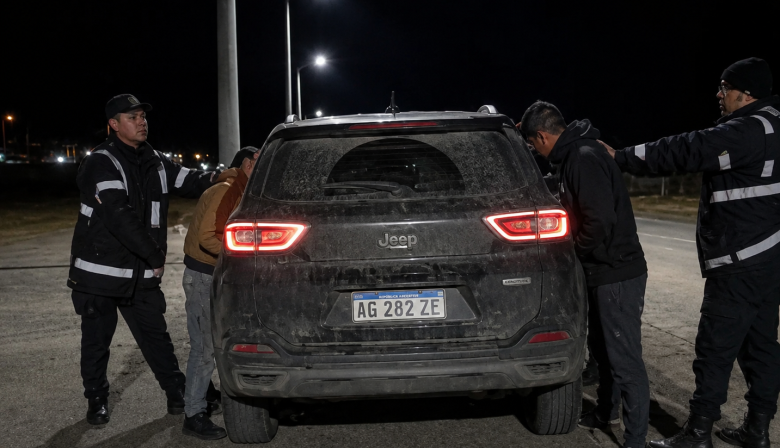 Amenazas con un arma: allanaron dos domicilios y secuestraron réplicas de pistolas 9 mm en Río Grande