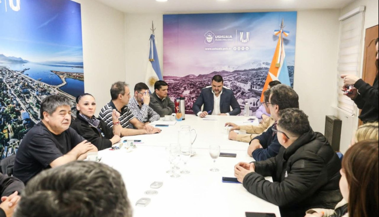 La municipalidad de Ushuaia acordó un nuevo aumento salarial del 8,24%  con todos los gremios municipales