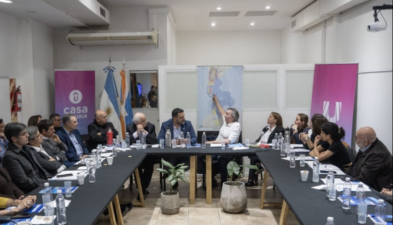 Vuoto mantuvo una reunión estratégica con diputados nacionales para defender la Argentina bicontinental