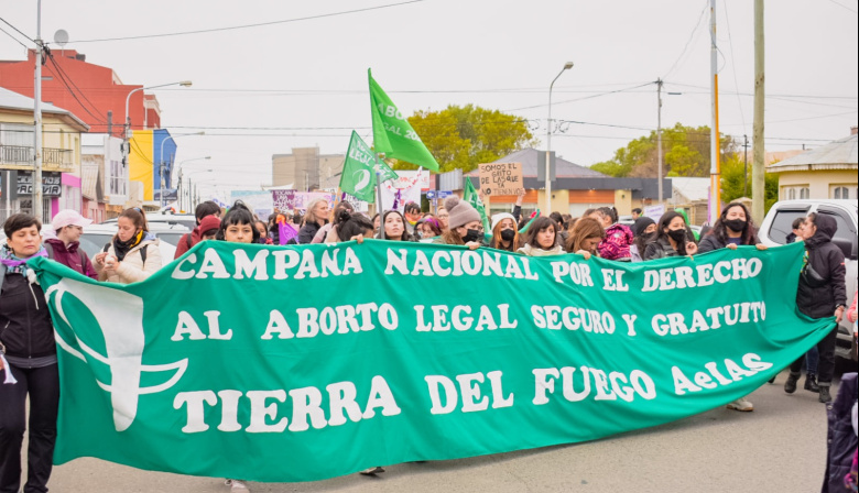 “Más pañuelos verdes que nunca”: convocan a un pañuelazo por el aborto legal en Río Grande
