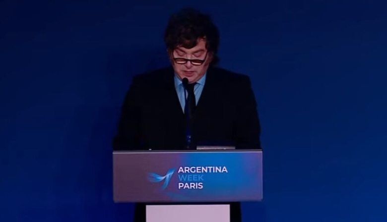 Milei aseguró que el Gobierno tiene una “bazuca” de USD 75.000 millones para enfrentar la volatilidad electoral