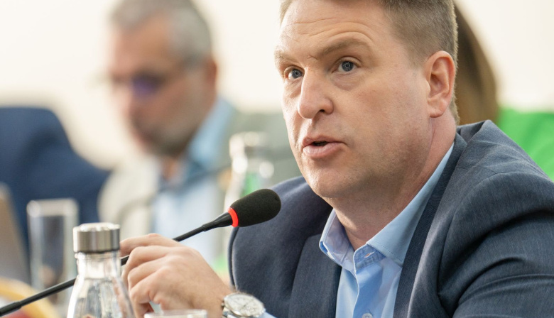 Von der Thusen defendió la urgencia del financiamiento educativo y rechazó nuevos impuestos