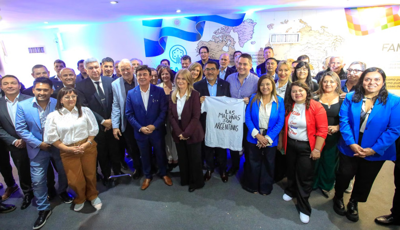 Municipios respaldan la demanda por el petróleo malvinense