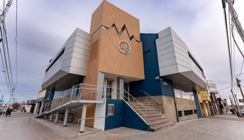 ALIVIO FINANCIERO: EL BANCO DE TIERRA DEL FUEGO YA ASISTIÓ A MÁS DE 1.100 CLIENTES POR $9.155 MILLONES