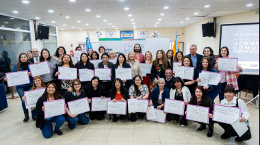 Más de 180 personas recibieron su diploma universitario “ACOMPAÑANTES COMUNITARIOS CONTRA LA VIOLENCIA DE GÉNERO”