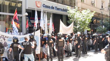 Protesta en Buenos Aires: Exigen el fin de la intervención federal en el puerto de Ushuaia