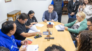 Río Grande acordó un aumento salarial del 4,5%, fijó un piso de $1.100.000 y duplicó la ayuda escolar