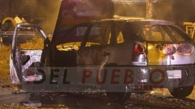 Incendiaron intencionalmente un vehículo durante la madrugada