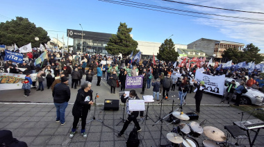 Multitudinaria marcha por el 50° aniversario del golpe: “Más que nunca, Nunca Más”