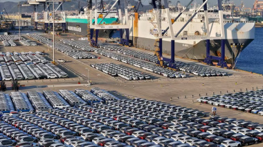 El Gobierno tiene listo el decreto que bajará las retenciones a la exportación de autos: cómo será y qué podría frenarlo