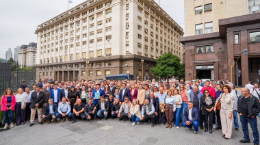 Martin Perez participó del reclamo federal de intendentes ante Noción: "Bajen las Naftas, Activen las Obras"