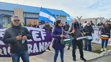 La docencia se movilizó en el acto de lanzamiento de Terra Ignis Energía