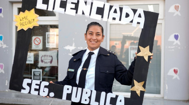 Con una propuesta innovadora contra la vinolencia de genero, mujer policía de Tierra del Fuego es la primera en graduarse como licenciada en seguridad publica