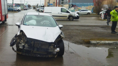 Accidente vial dejó a una mujer trasladada preventivamente en Río Grande