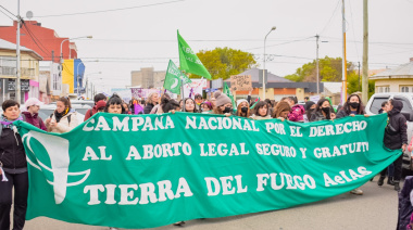 “Más pañuelos verdes que nunca”: convocan a un pañuelazo por el aborto legal en Río Grande