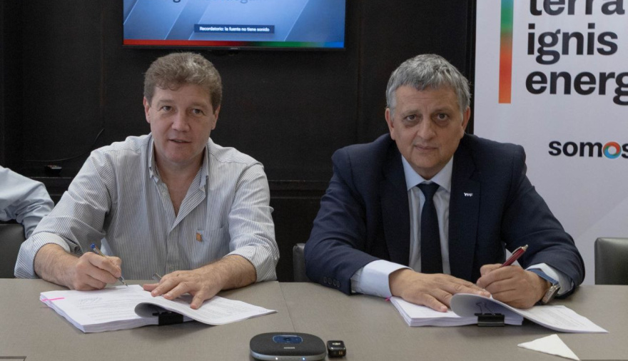 El gobierno de Tierra del Fuego e YPF firmaron la cesión oficial de Áreas Hidrocarburiferas a la provincia