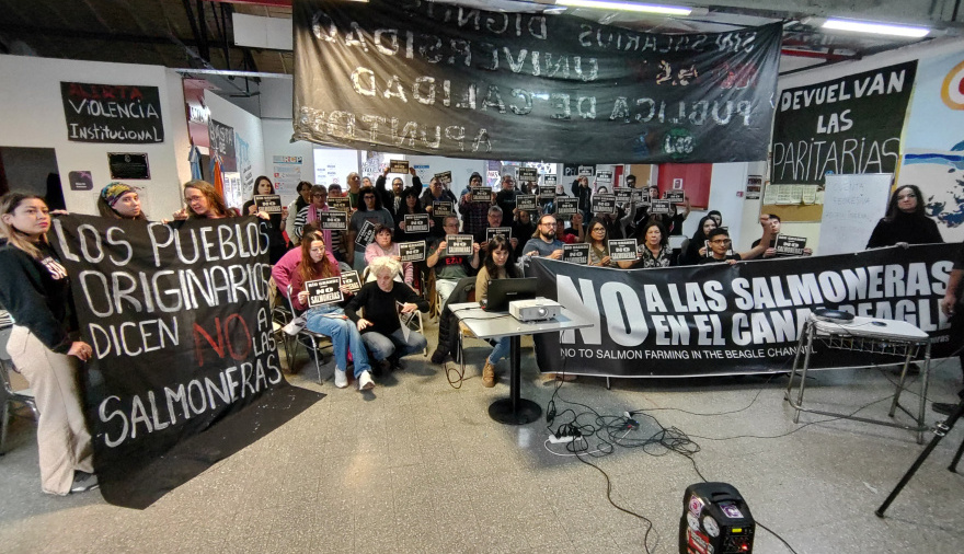 “No es desarrollo, es sacrificio”: La Comunidad Selk’nam reafirmó su rechazo total a las salmoneras