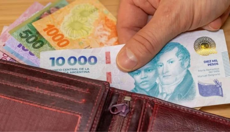 El Gobierno aumentó por decreto el Salario Mínimo, Vital y Móvil: de cuánto fue el incremento