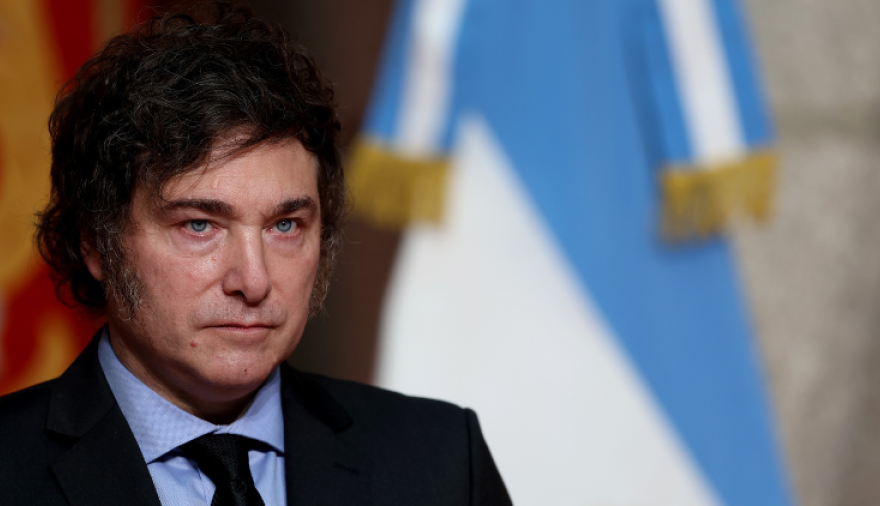 Javier Milei: “Usted no puede pretender que haya sectores que no desaparezcan”