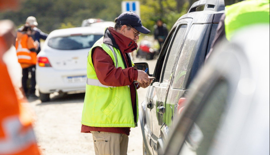 Autoridades refuerzan recomendaciones de seguridad vial ante la niebla y el alto tránsito entre Río Grande y Ushuaia