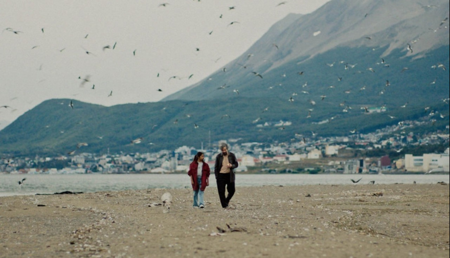 Tierra del Fuego llega a la pantalla gigante grande: Se estrena “Risa y La cabina del viento", la premiada película filmada en la Isla Grande