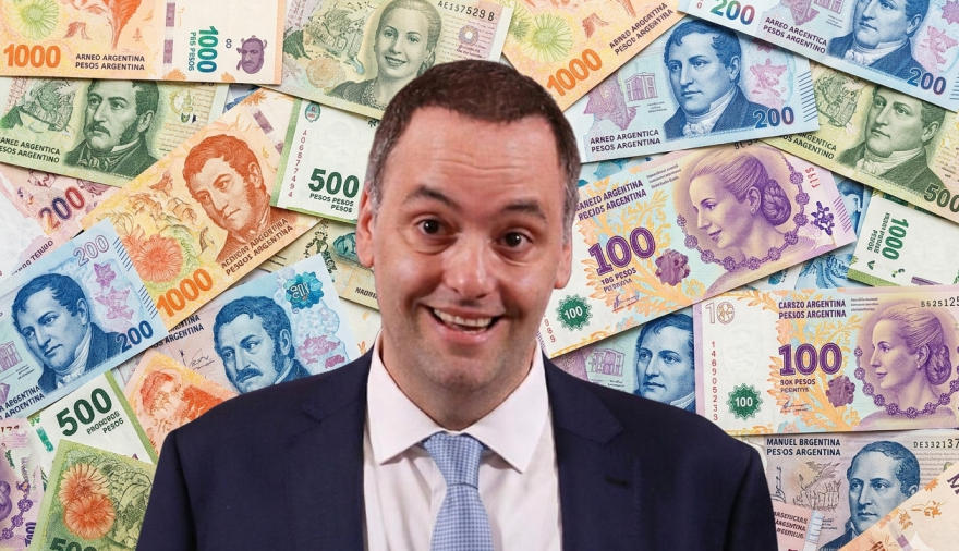 Manuel Adorni gastó en dos años casi mil millones de pesos pese a tener un salario congelado de $3.000.000