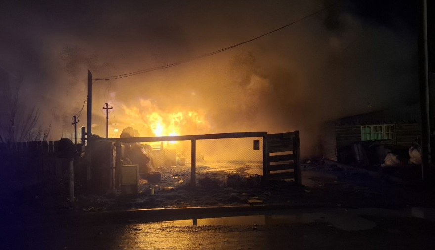 Un desperfecto en un termotanque provocó un incendio que destruyó una vivienda
