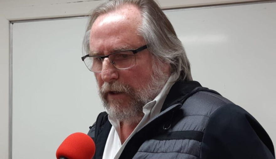 Daniel Polonsky impulsa un proyecto de USD 4 millones con truchas, hidroponía y turismo en Tolhuin
