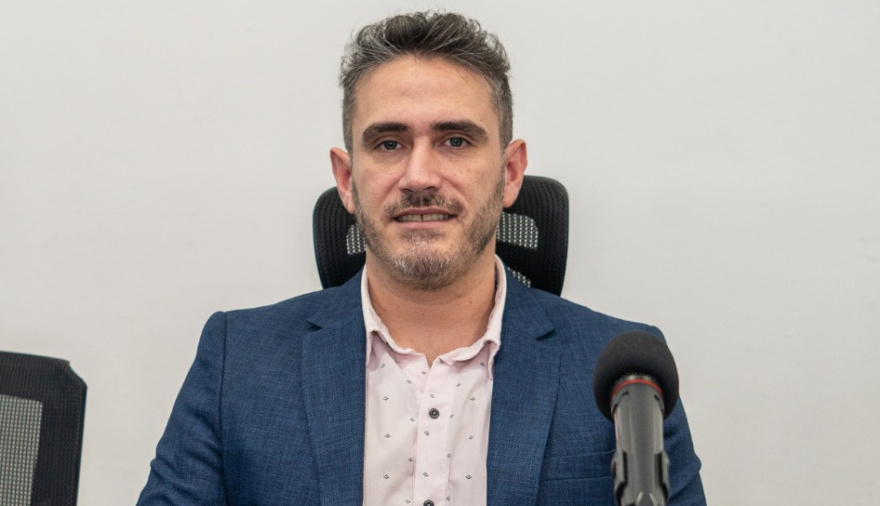 Maxi Ybars pidió consensos para enfrentar la crisis y cuestionó las multas del estacionamiento medido