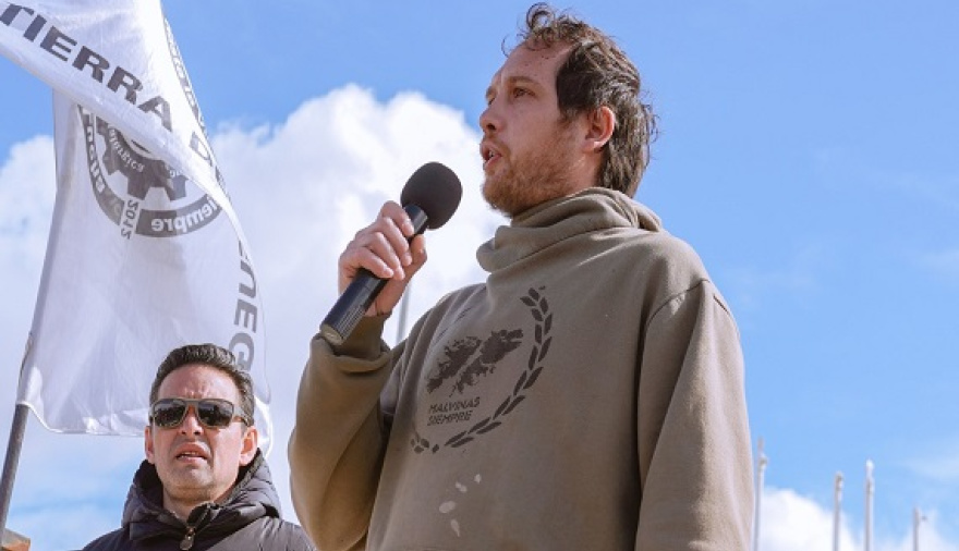 Uriona contra La Libertad Avanza: “Son parte del conflicto que destruyó la fábrica”