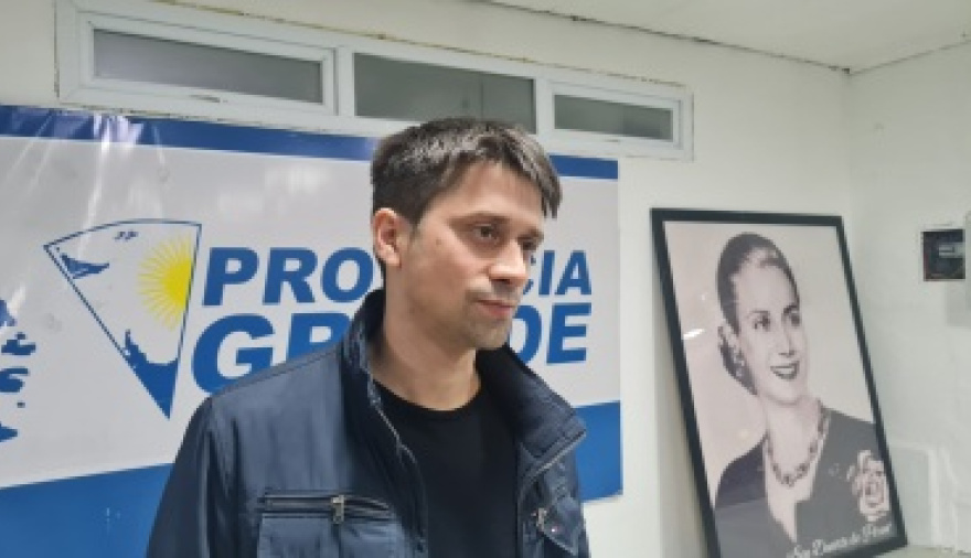 Deluca: "El endeudamiento de las familias es una consecuencia del modelo económico de Milei"