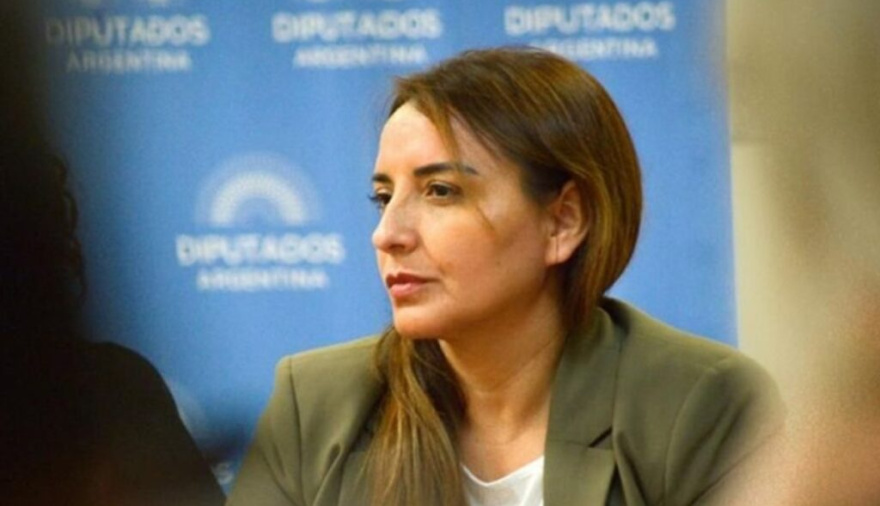 Andrea Freites: “Las políticas de Milei destruyen la industria y el trabajo de los fueguinos”