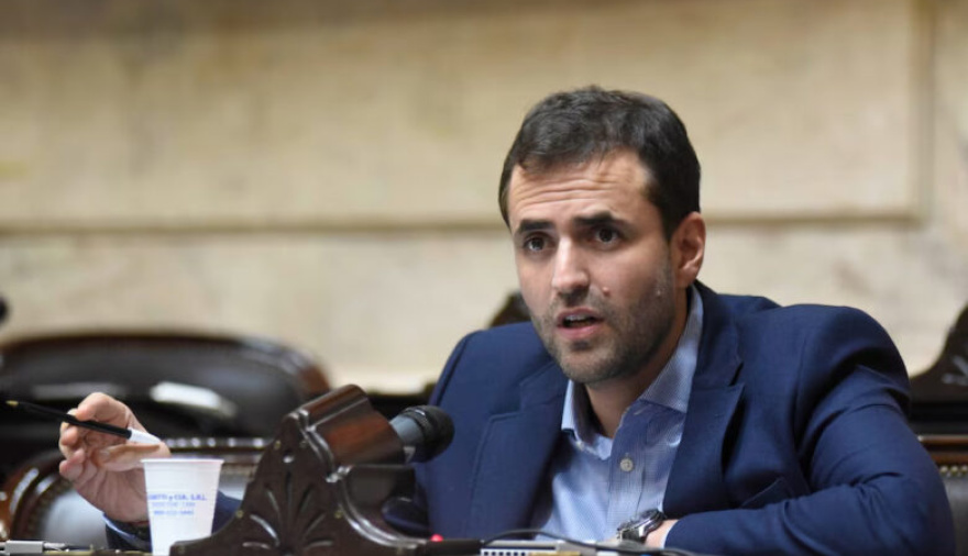 Estrada cuestionó a Milei: “Es un modelo que deja a la mayoría de los argentinos afuera”