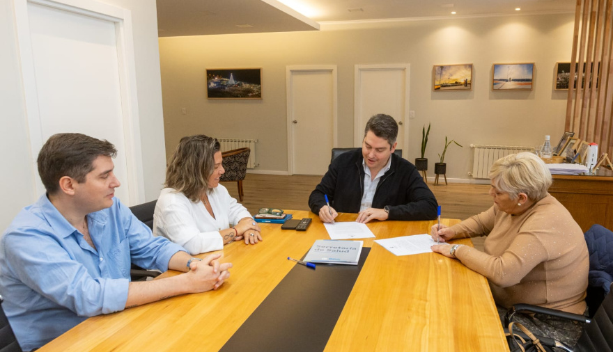 EL INTENDENTE MARTÍN PEREZ Y ATSA ACORDARON UN BONO EXCEPCIONAL PARA LAS Y LOS TRABAJADORES DE LA SALUD MUNICIPAL