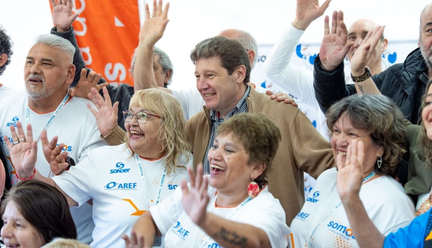 MELELLA COMPARTIÓ UN ENCUENTRO CON ADULTOS MAYORES QUE PARTICIPARON DE LOS JUEGOS EVITA