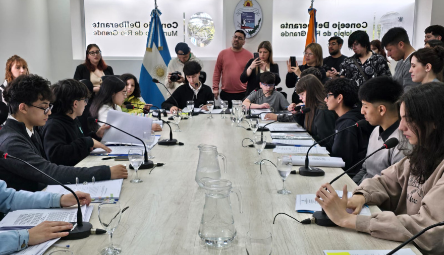 Guadalupe Zamora destacó el compromiso de los jóvenes con la democracia